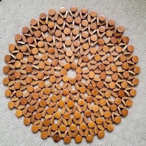 Set Of 6 Round Flexible Wooden Placemats/Trivets with Geometric Design 14"